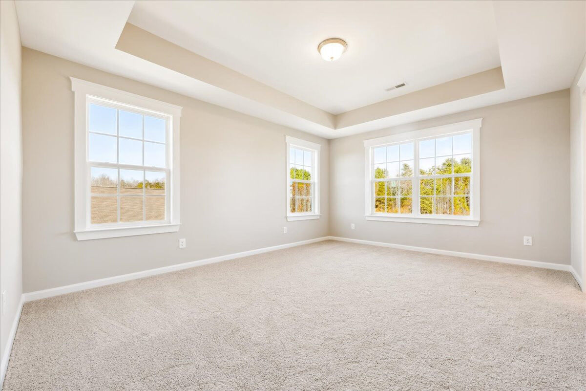 https://assets.windsorhomes.us/img/OWL_lot1_Southport_C_5977_Elk Ridge_Dr_primary_suite.jpg